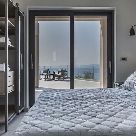 Sun N Sea Kefalonia Villa Livathos  エクステリア 写真